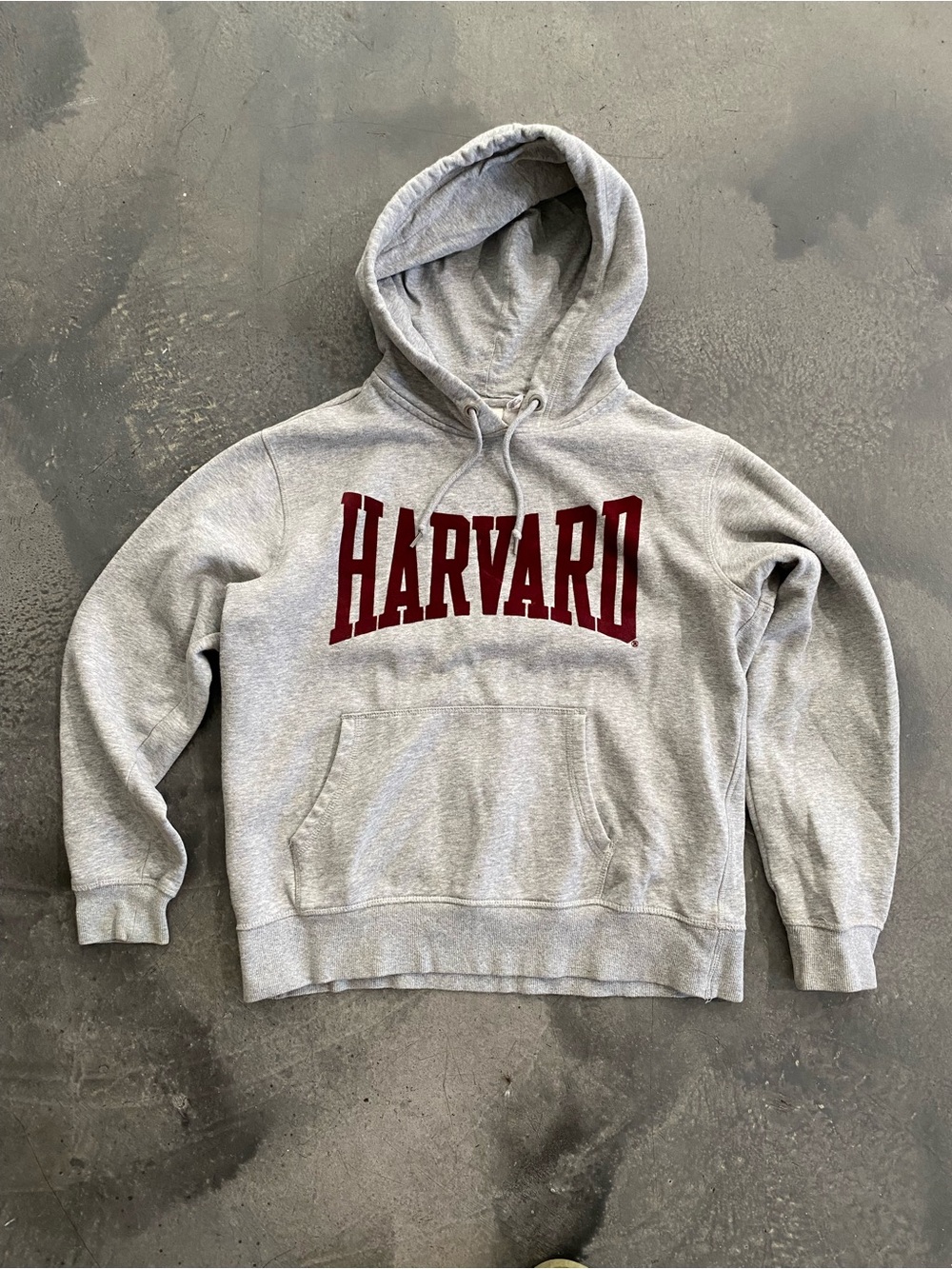 H&M Harvard University Hoodie Gray with Maroon Logo Sz M Women’s 

(May A-1)